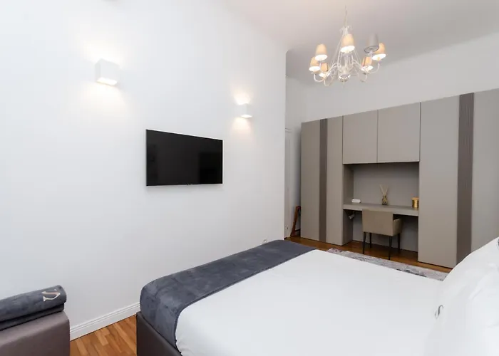 Apartman Seveso 35 *